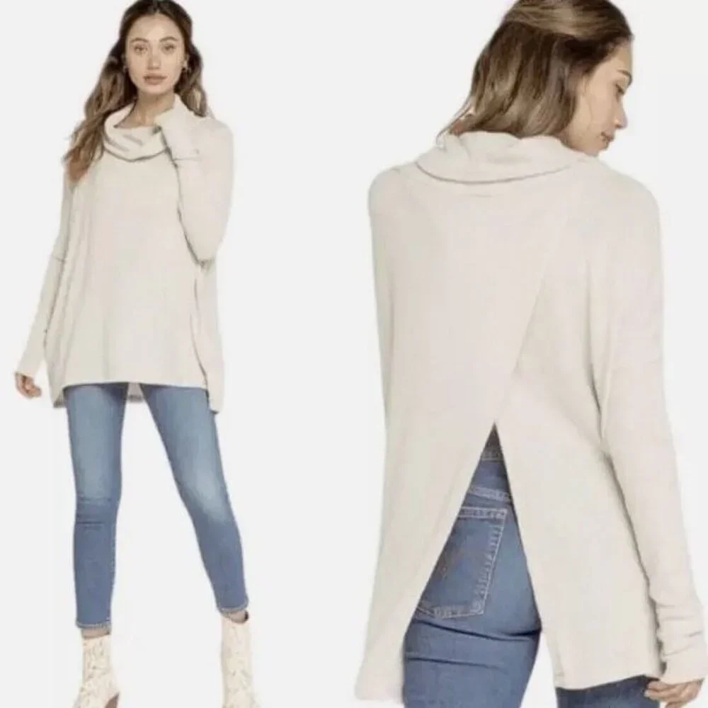 FREE PEOPLE Oversize Thermal Top Women Beige Juicy Split Back Boho Cottage NWT - Picture 3 of 6